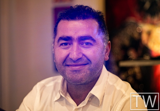 ahmad-nabaz-perfomance-93