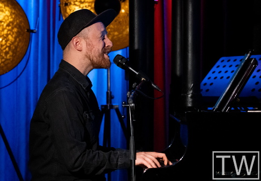 sentimentalseason-11